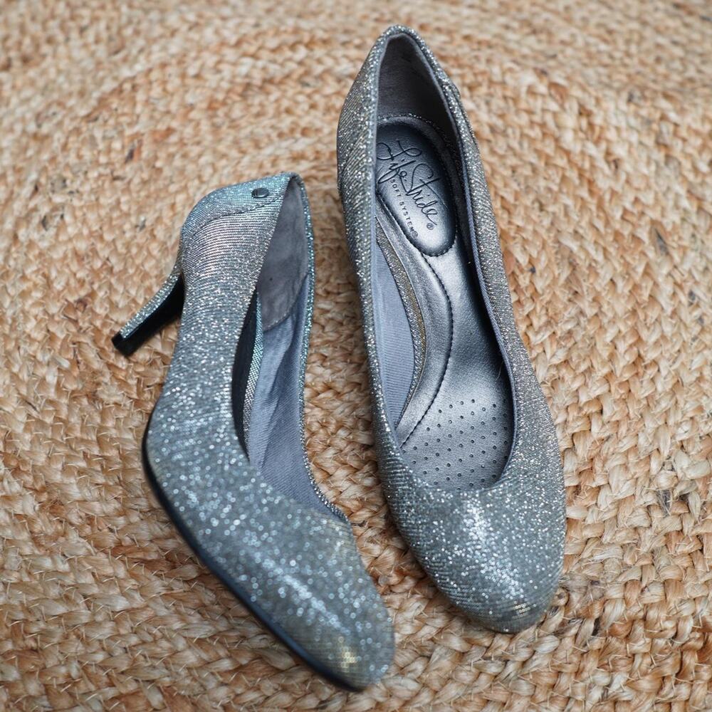 LifeStride Silver Glitter Pumps size 6